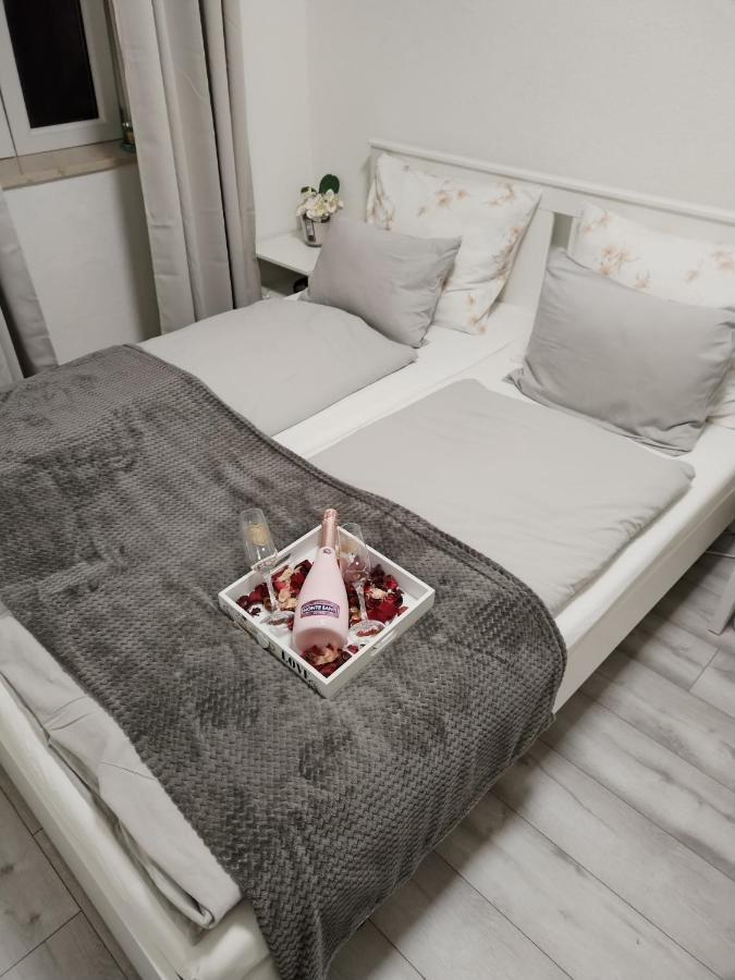 Apartman Zeko Rijeka Exteriör bild
