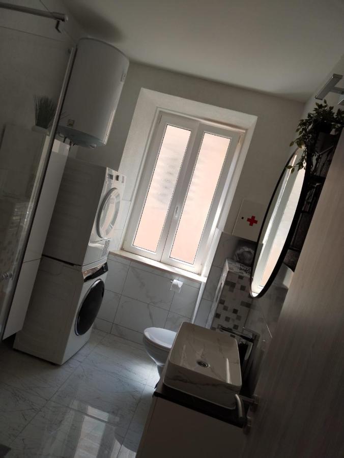Apartman Zeko Rijeka Exteriör bild
